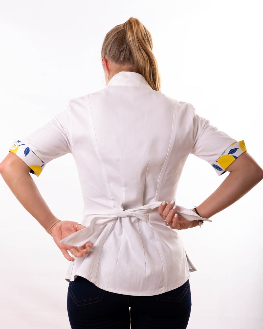 Navigating the Kitchen in Style: Choosing the Perfect Chef's Jacket as a Female in a Male-Dominated Industry